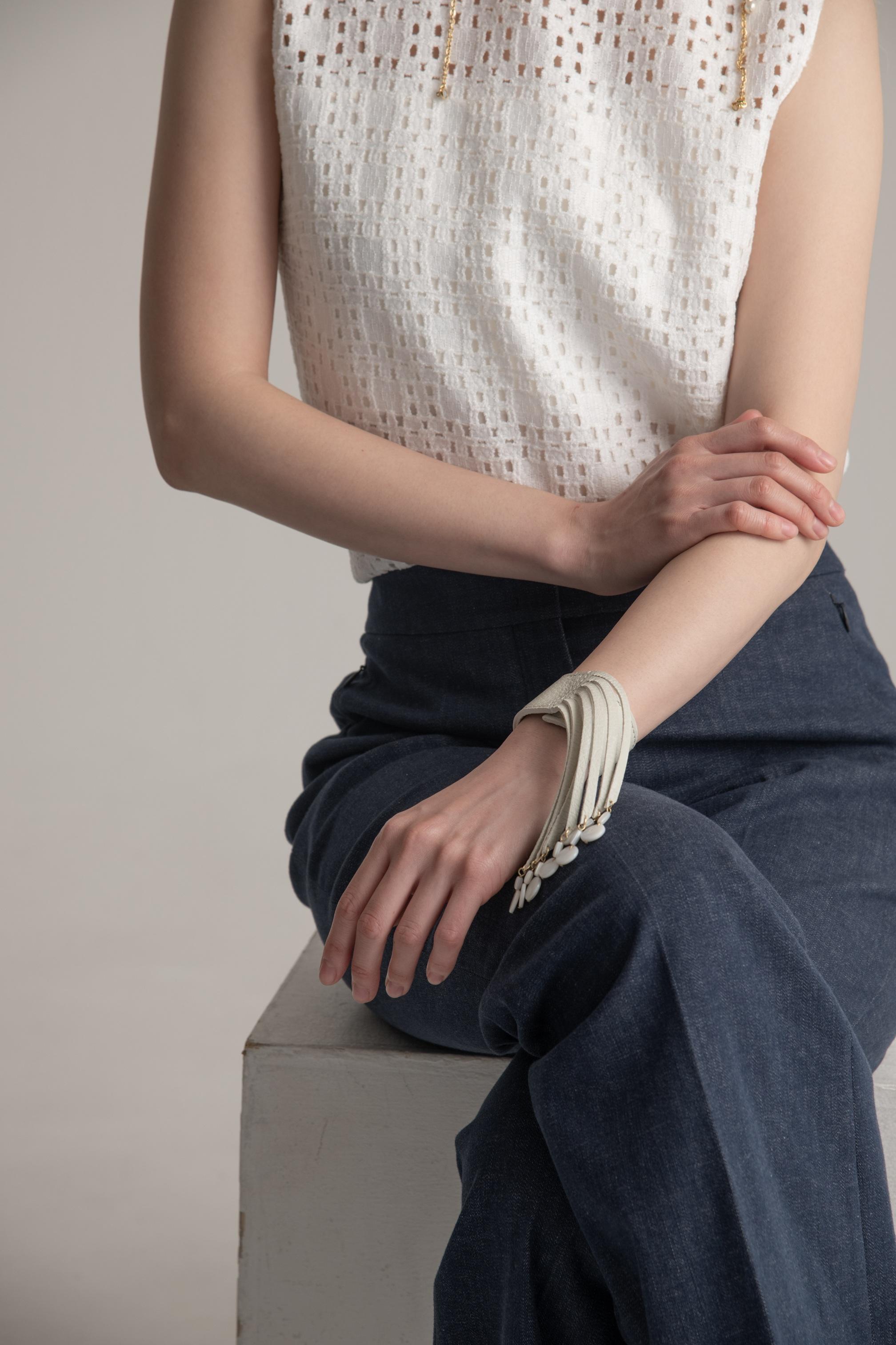 レザーフリンジブレスレットWhite cowhide （柳に風004-BLT）柳に風シリーズ